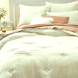 West elm washed silk king quilt